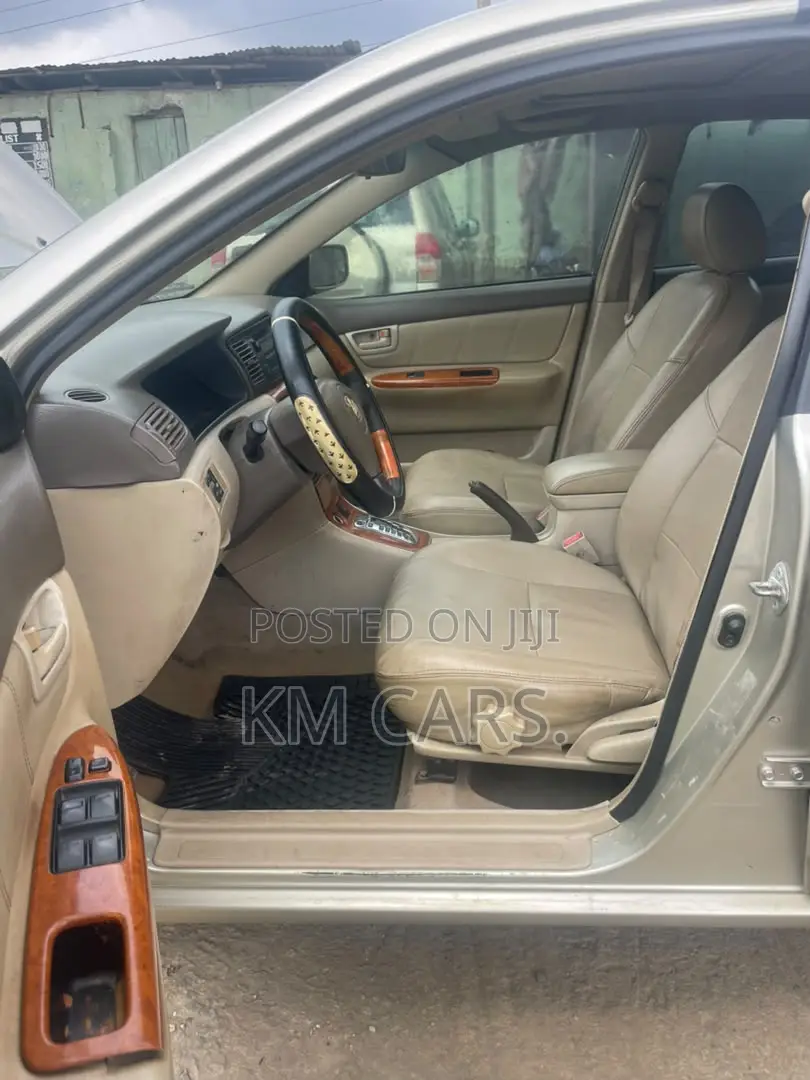 Toyota Corolla 2004 Silver