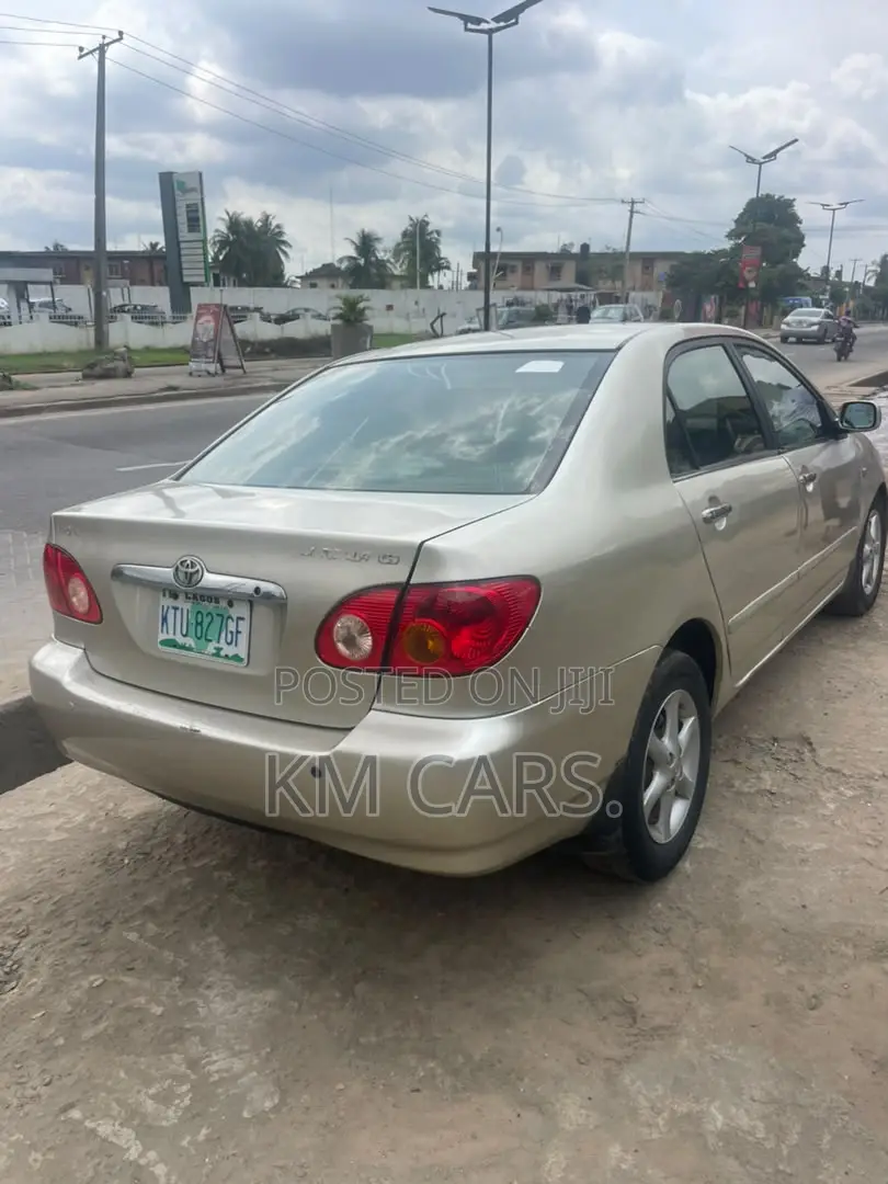 Toyota Corolla 2004 Silver