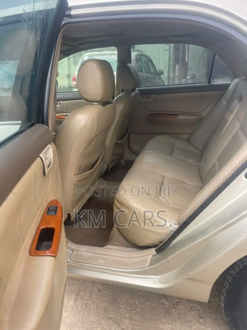 Toyota Corolla 2004 Silver