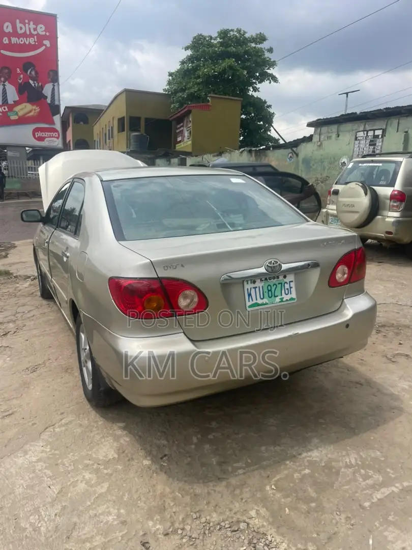 Toyota Corolla 2004 Silver