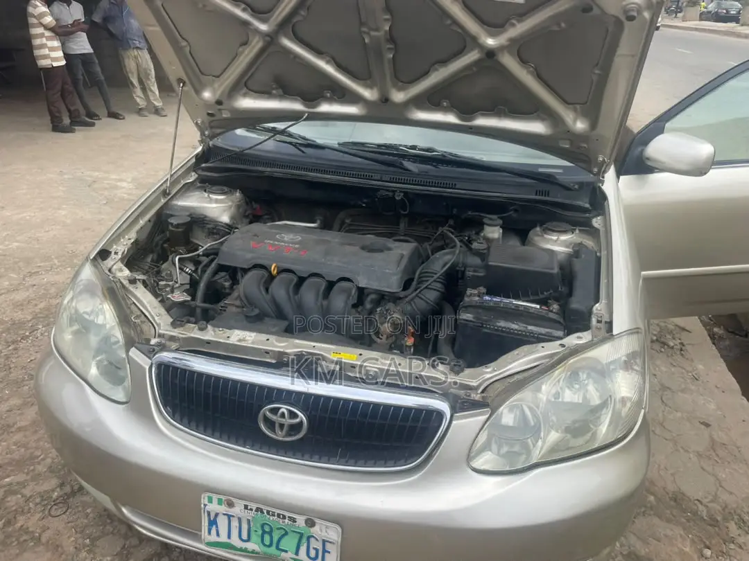 Toyota Corolla 2004 Silver