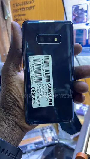 Samsung Galaxy S10e 128 GB Black