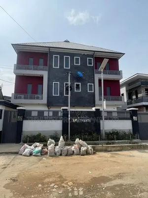 3bdrm Apartment in New Garage / Gbagada for sale