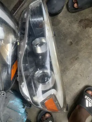 Headlight Kia Cadenza 2014