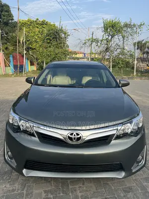 Toyota Camry LE 4dr Sedan (2.5L 4cyl 6A) 2012 Gray
