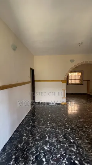 3bdrm Apartment in Isihor, Benin City for rent