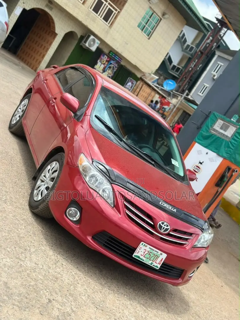 Toyota Corolla 2013 Red