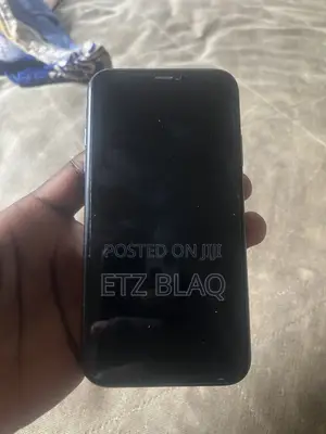 Apple iPhone XR 64 GB Black