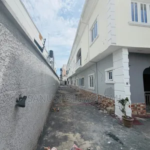 5bdrm House in Ado / Ajah for rent