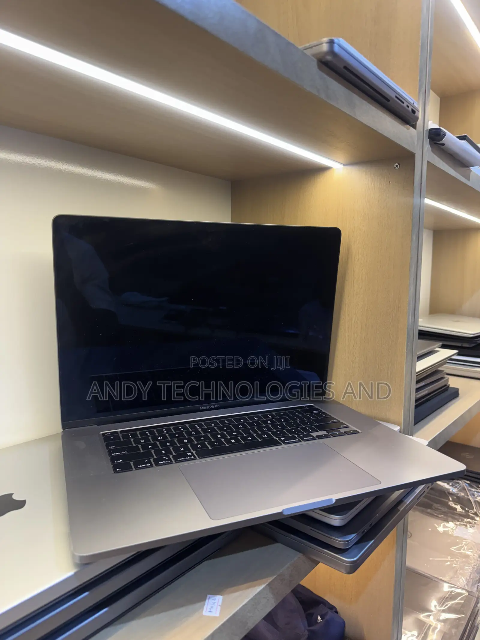 Laptop Apple MacBook Pro 2019 16GB Intel Core i7 SSD 512GB