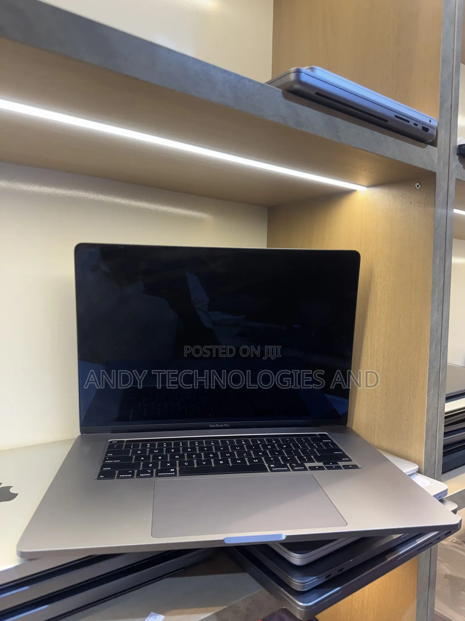 Laptop Apple MacBook Pro 2019 16GB Intel Core i7 SSD 512GB