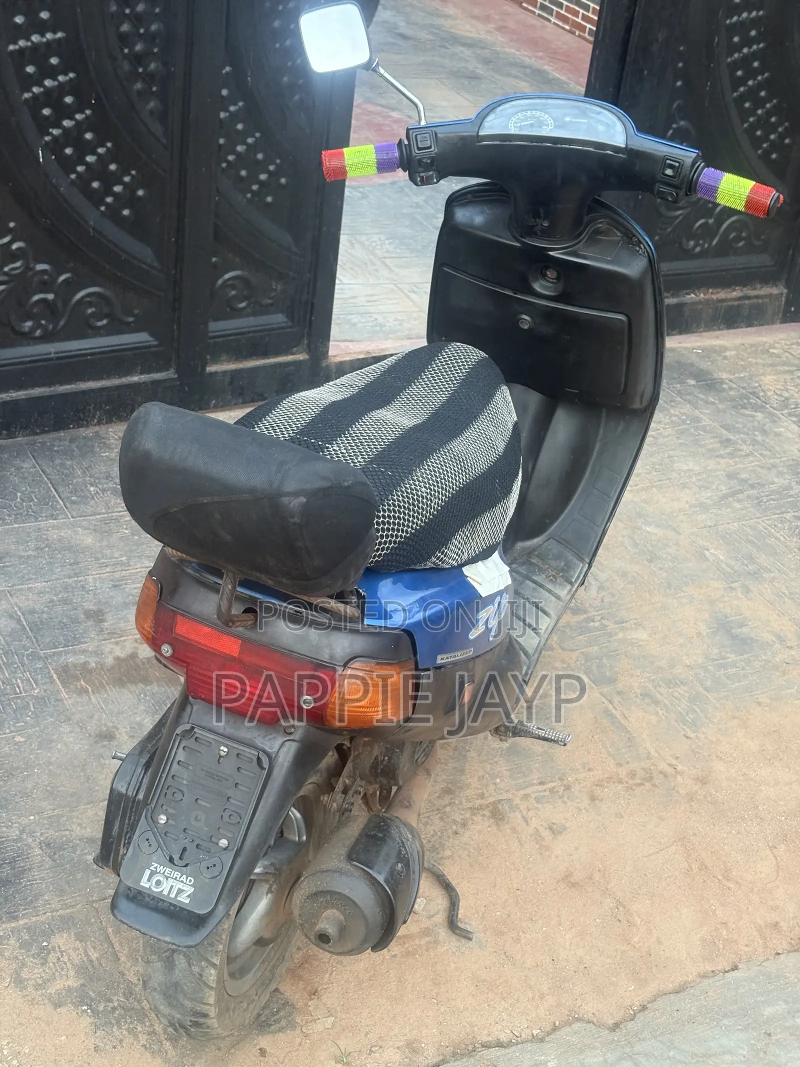 Piaggio Scooter 2023 Blue