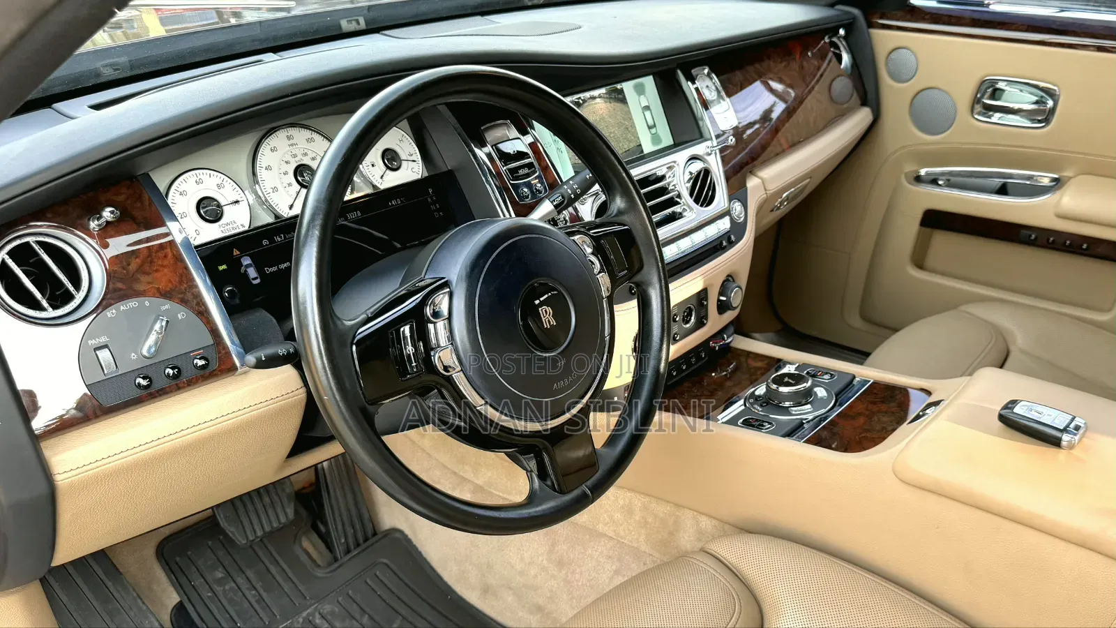Rolls-Royce Ghost Base EWB 2017 Maroon