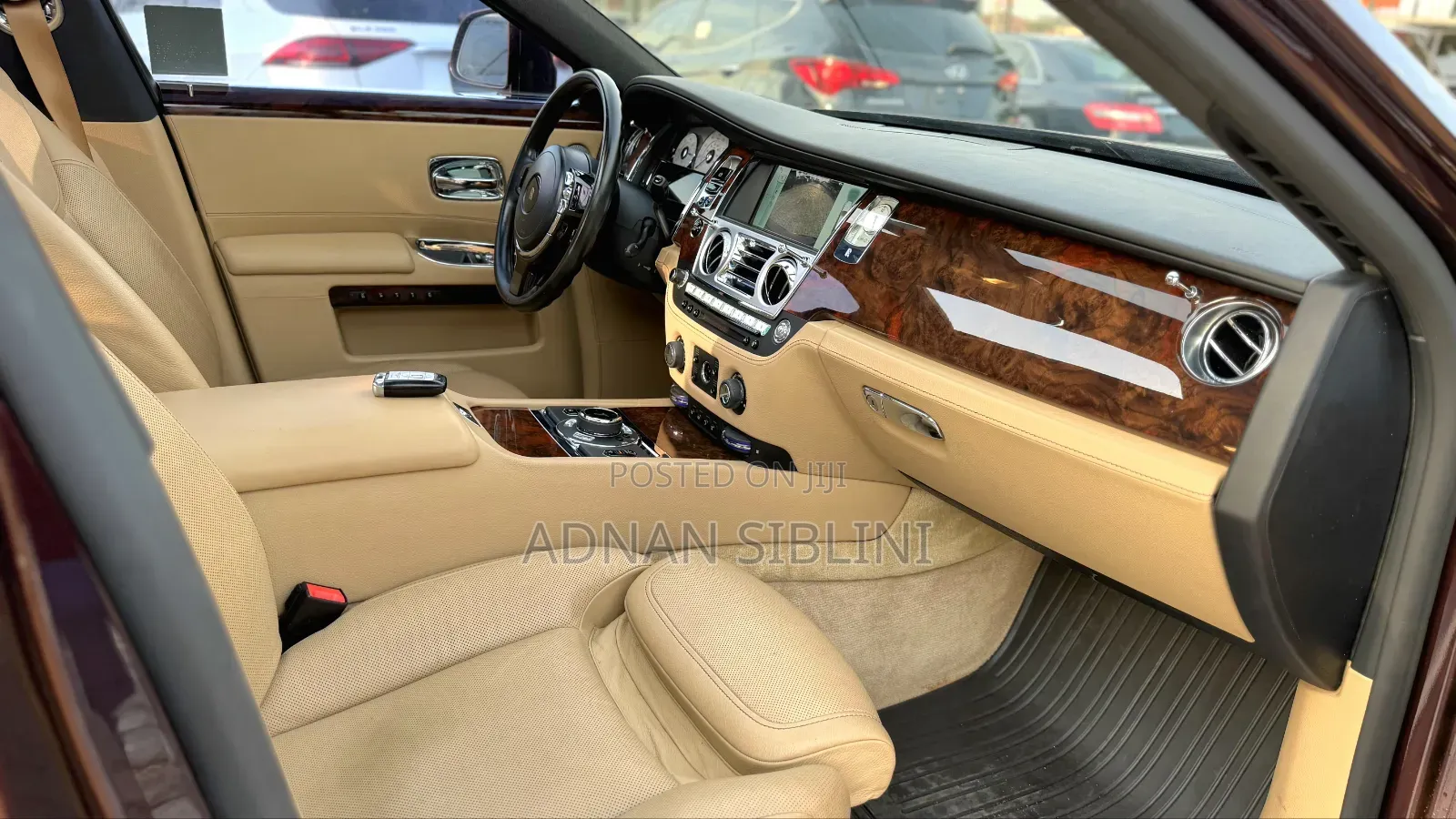 Rolls-Royce Ghost Base EWB 2017 Maroon
