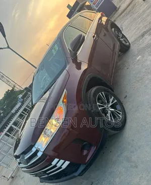 Toyota Highlander LE 2019 Burgundy