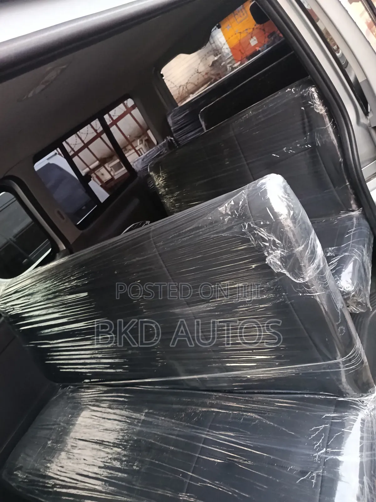 Toyota HiAce 2012 Silver