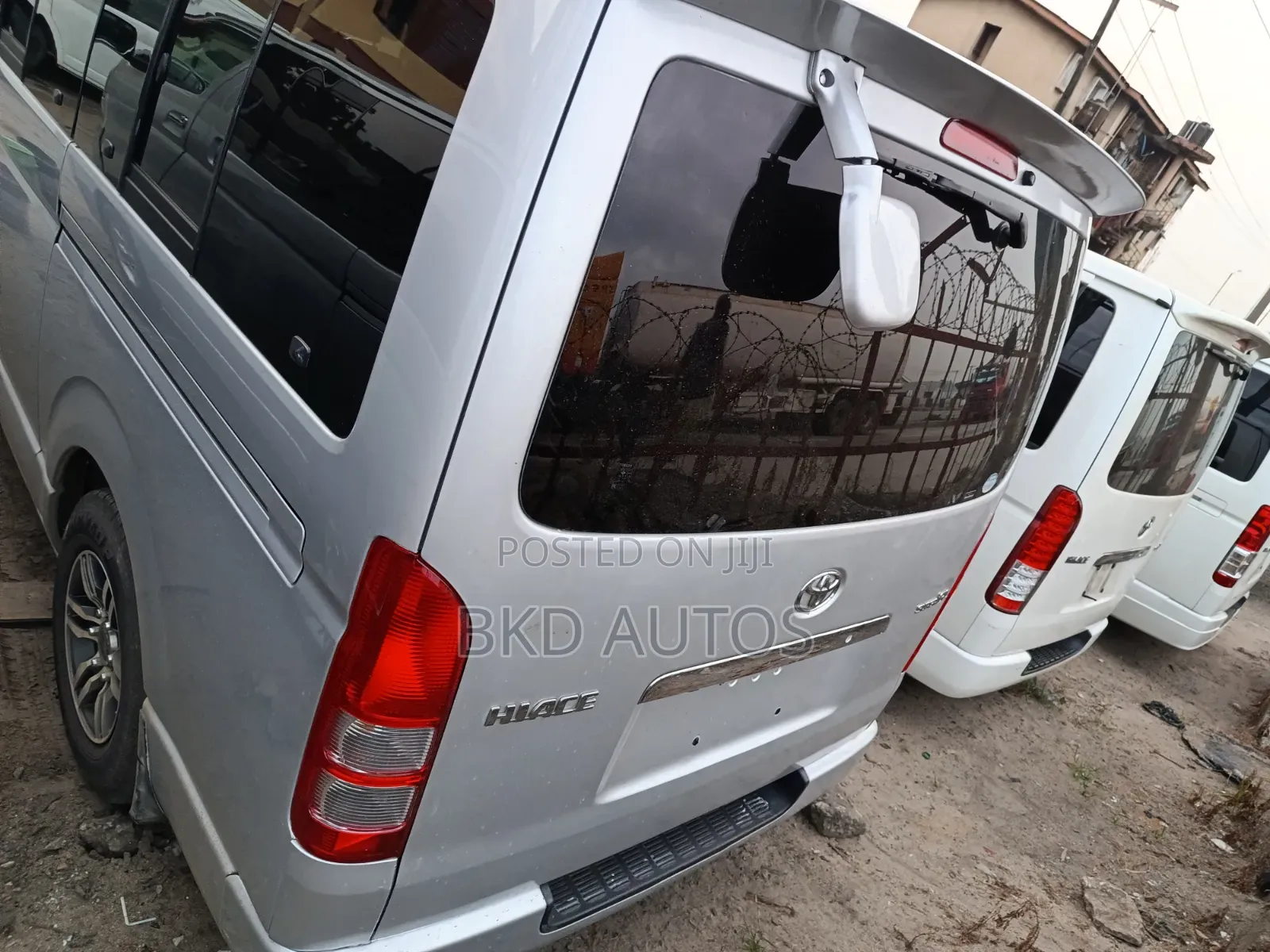 Toyota HiAce 2012 Silver