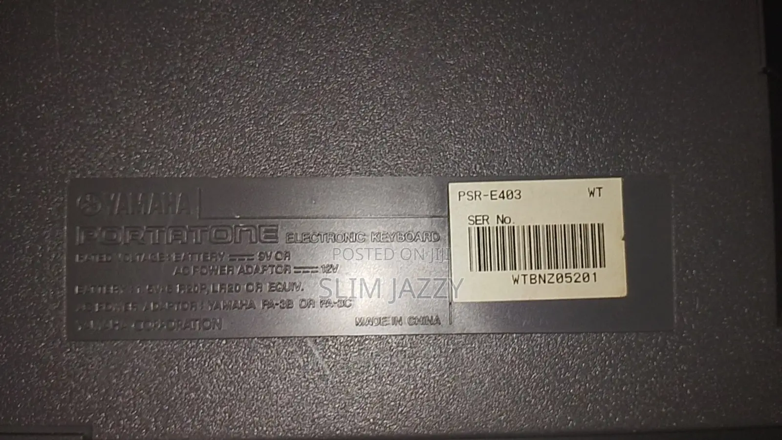 Genuine Yamaha PSR-E403 Keyboard – Titanium Silver (USED)