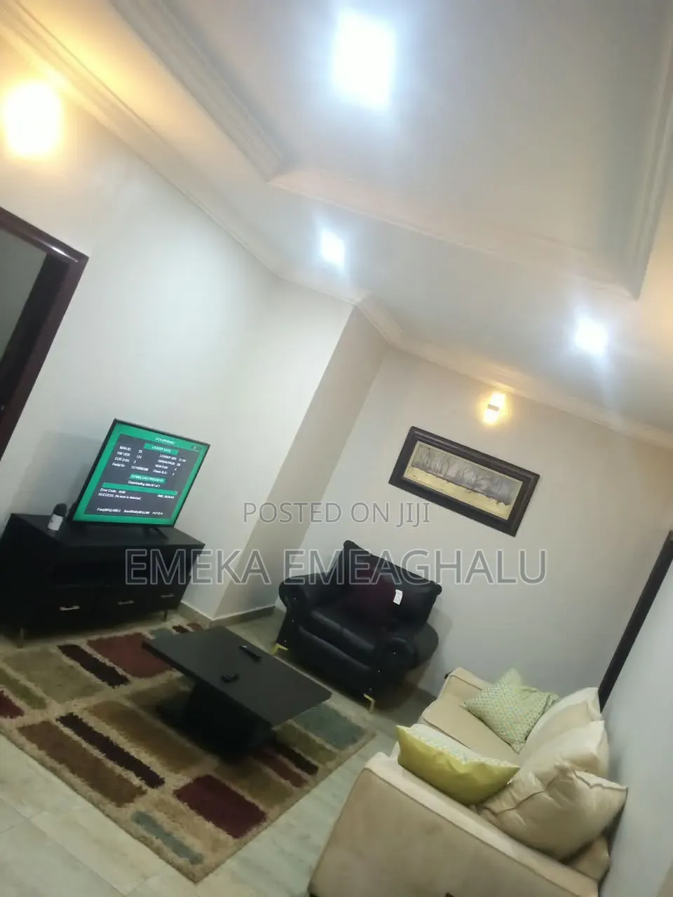 Sharp 3 Bedroom Apartment (Separate Staircase)