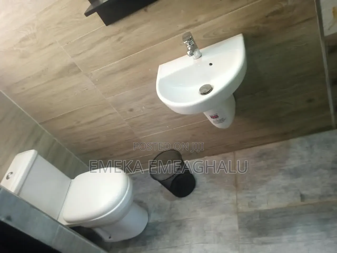 Sharp 3 Bedroom Apartment (Separate Staircase)