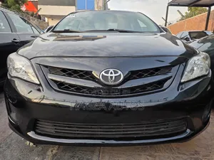 Toyota Corolla LE Special Edition 4dr Sedan (1.8L 4cyl 4A) 2013 Black