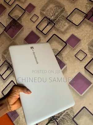 Laptop Toshiba Dynabook A40-J 8GB Intel Core i5 eMMC 512GB