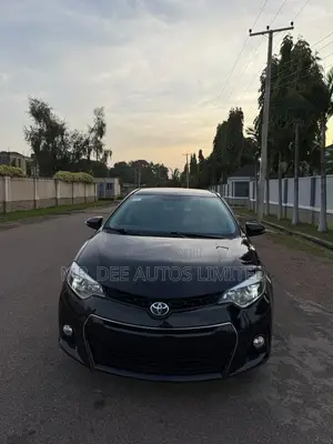 Toyota Corolla 2015 Black