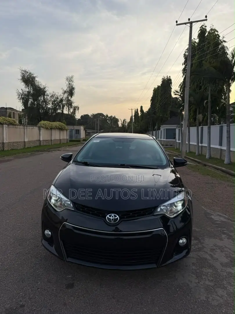 Toyota Corolla 2015 Black
