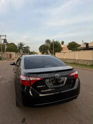 Toyota Corolla 2015 Black
