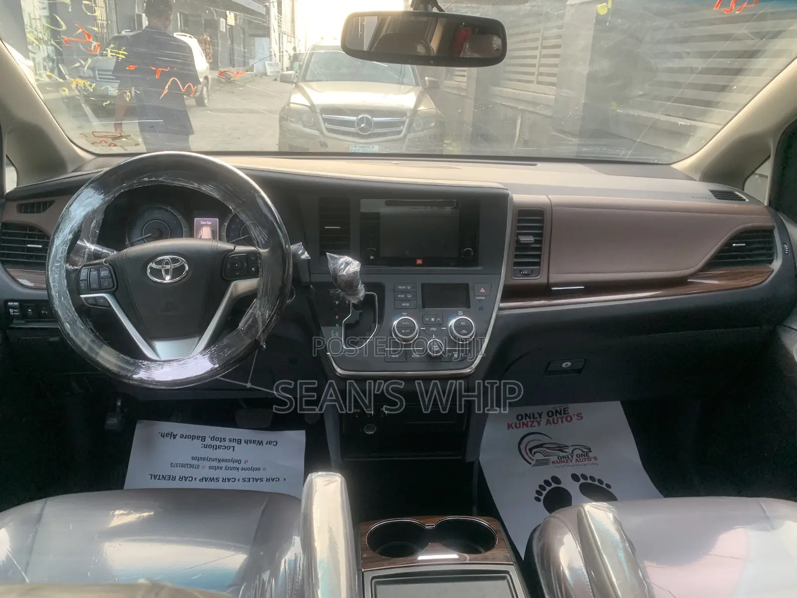 Toyota Sienna 2015 Silver