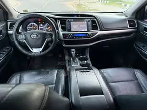 Toyota Highlander 2016 Black
