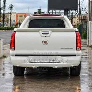 Cadillac Escalade 2013 White