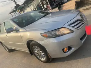 Toyota Camry LE 4dr Sedan (2.5L 4cyl 6A) 2011 Silver