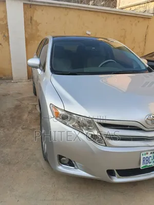 Toyota Venza 2010 Silver