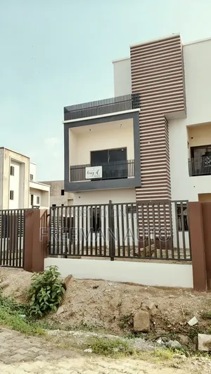 5bdrm Duplex in Ochachos Estate, Idu for sale