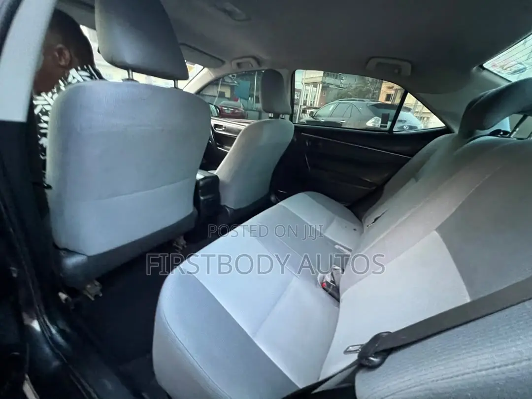 Toyota Corolla 2015 Black