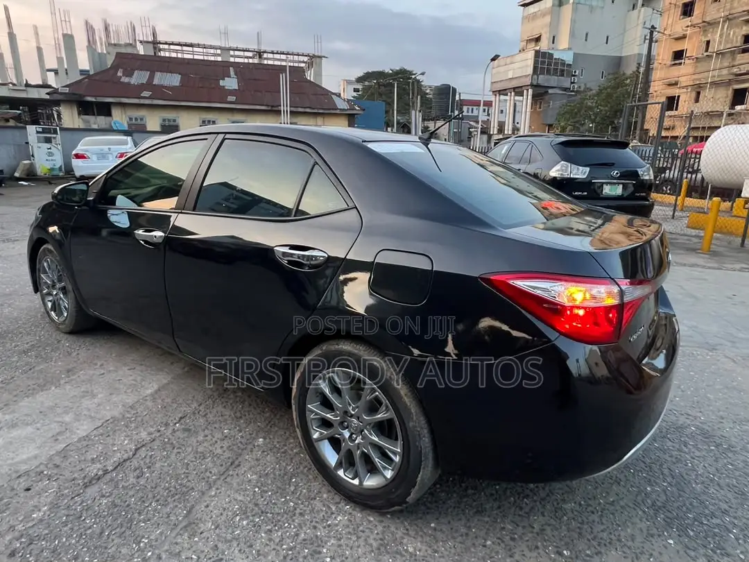 Toyota Corolla 2015 Black