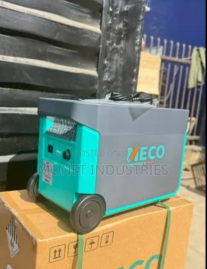 4kwh 2200w Pro Meco Solar Generator (Solar Power System)