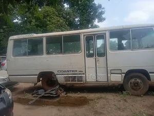 Toyota Coaster 2001
