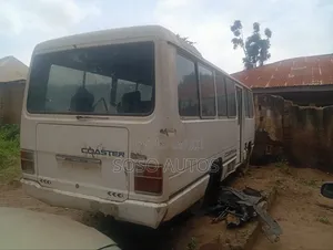 Toyota Coaster 2001