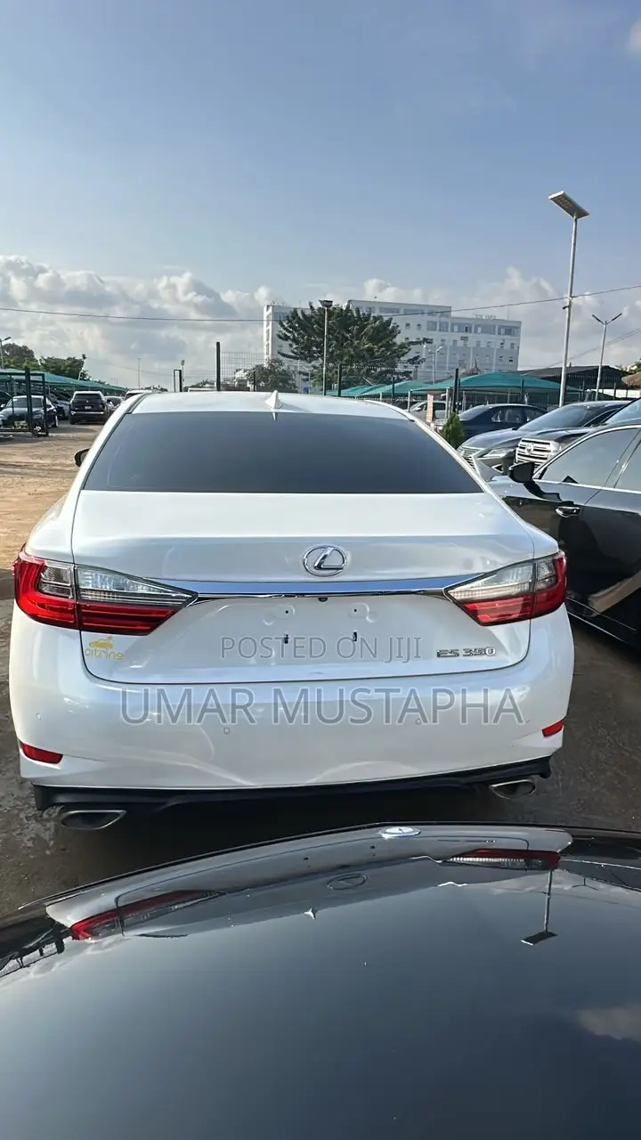 Lexus ES 2016 White