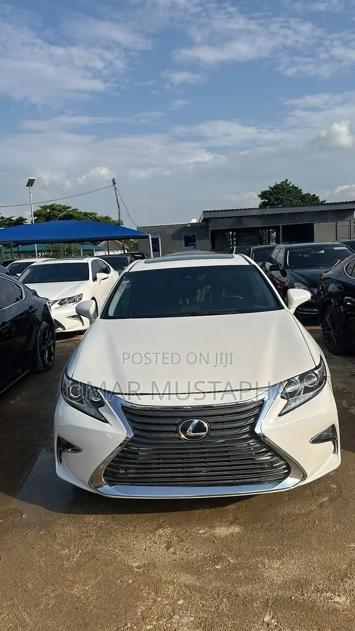 Lexus ES 2016 White