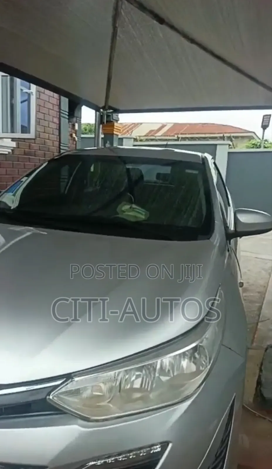 Toyota Yaris 2019 Silver
