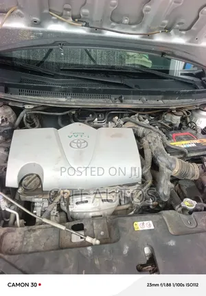 Toyota Yaris 2019 Silver