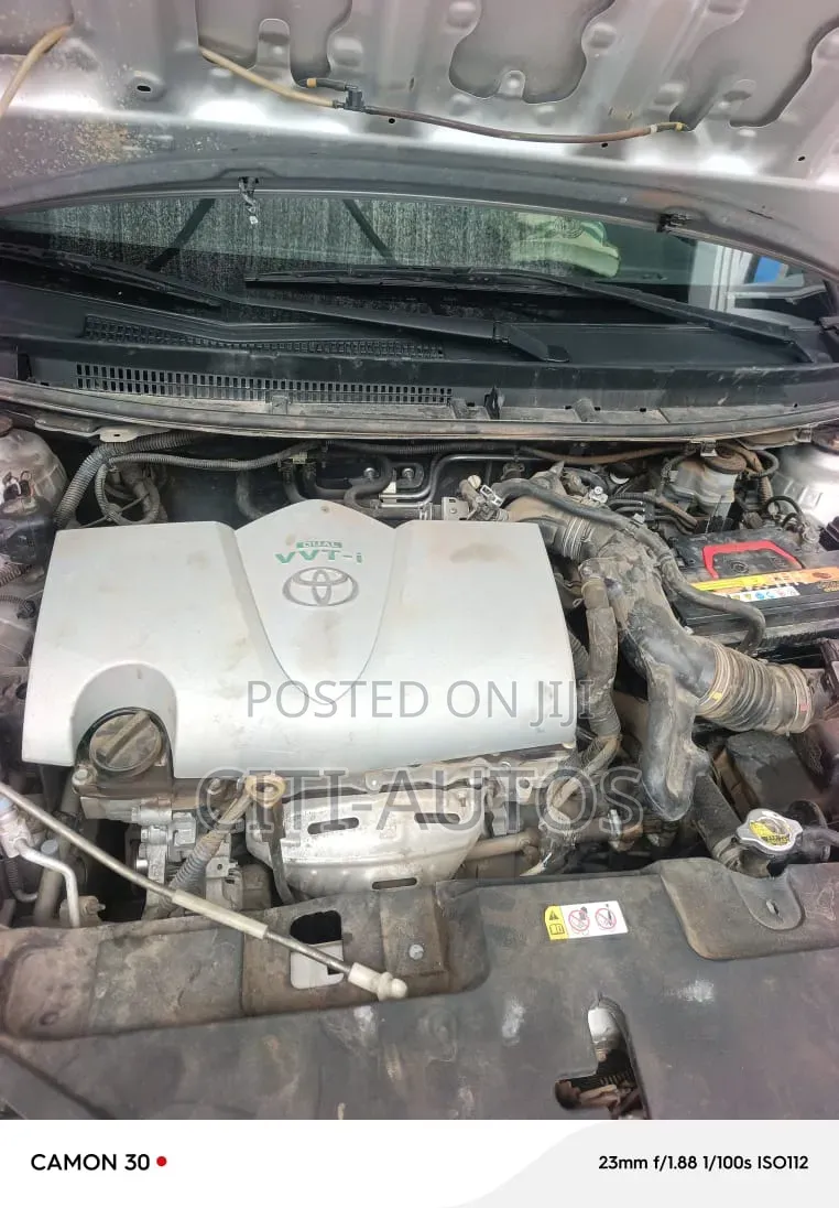 Toyota Yaris 2019 Silver