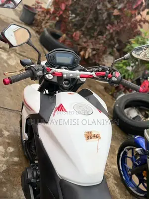 Honda CB 2014 Gray