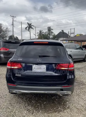 Mercedes-Benz GLC-Class 2016 Blue
