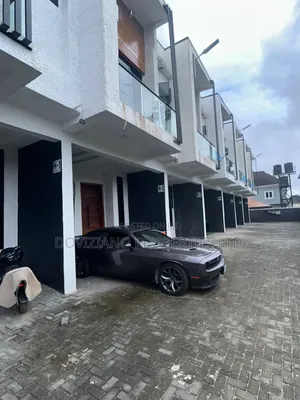 4bdrm Duplex in Off Lekki-Epe Expressway for rent