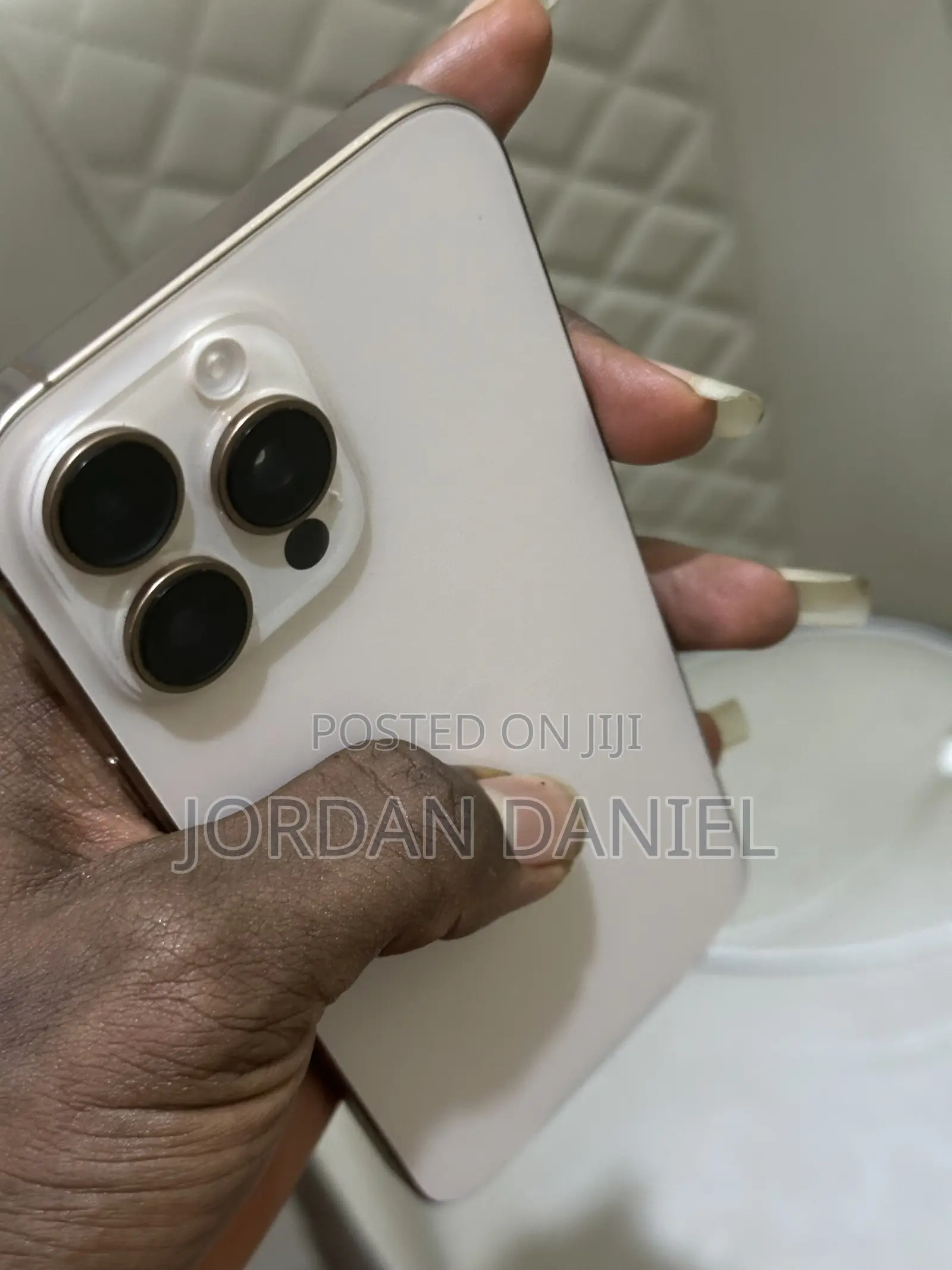 Apple iPhone 16 Pro Max 1 TB Gold