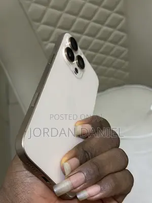 Apple iPhone 16 Pro Max 1 TB Gold